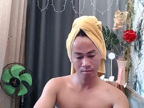 Conmasterxxx online show from May 3, 2026, 2:27 am