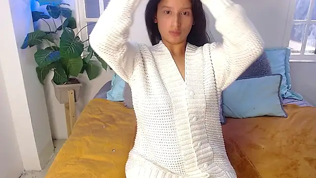 milk chloe  online show from March 12, 2026, 1:37 pm