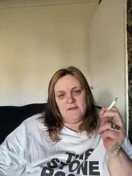 Busty-GilfQuinn online show from February 22, 2026, 10:39 am