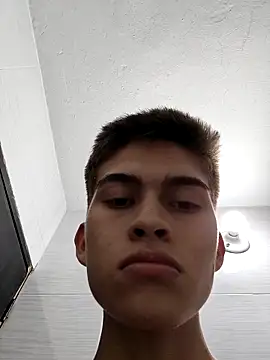 Snapshot of bbluchito chatting on February 26, 2026, 4:12 am bbluchito online show from February 26, 2026, 4:12 am