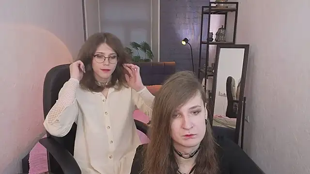 Snapshot of ZoriaLovesLuna chatting on April 8, 2026, 6:48 am ZoriaLovesLuna online show from April 8, 2026, 6:48 am