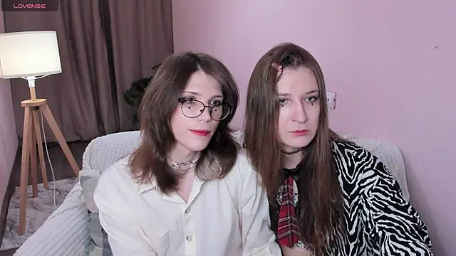 Snapshot of ZoriaLovesLuna chatting on April 11, 2026, 1:48 pm ZoriaLovesLuna online show from April 11, 2026, 1:48 pm