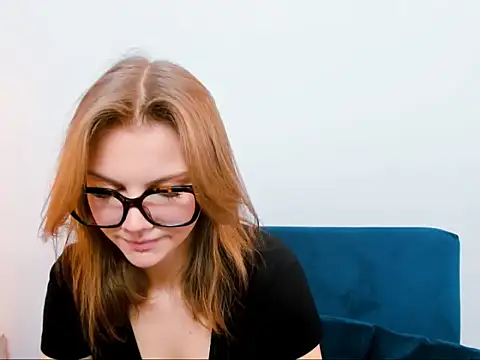 Snapshot of StormiSmooth chatting on February 28, 2026, 7:08 am StormiSmooth online show from February 28, 2026, 7:08 am