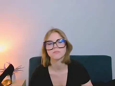 Snapshot of StormiSmooth chatting on March 31, 2026, 11:23 am StormiSmooth online show from March 31, 2026, 11:23 am