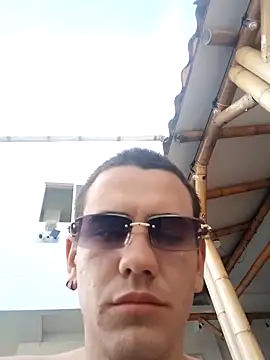 Snapshot of _henao_cristian_ chatting on February 21, 2026, 2:30 pm henao cristian online show from February 21, 2026, 2:30 pm