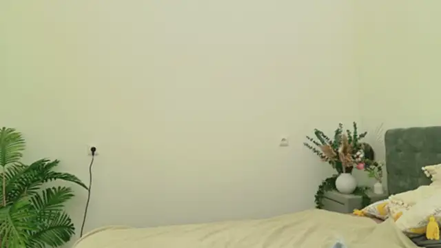 Erika Moan  online show from March 15, 2026, 5:58 am