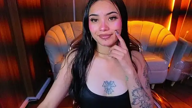 Snapshot of Daphne_nicole_b chatting on April 15, 2026, 1:04 pm Daphne nicole b online show from April 15, 2026, 1:04 pm