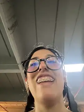 Snapshot of susi_chimm chatting on February 24, 2026, 2:07 pm susi chimm online show from February 24, 2026, 2:07 pm