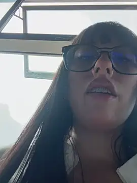 Snapshot of susi_chimm chatting on May 26, 2026, 1:09 pm susi chimm online show from May 26, 2026, 1:09 pm