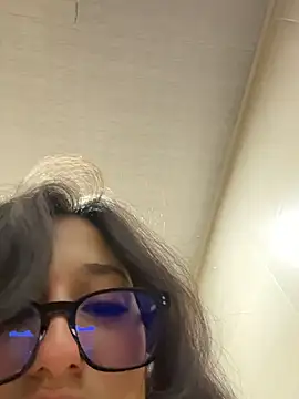 Snapshot of susi_chimm chatting on April 27, 2026, 1:31 pm susi chimm online show from April 27, 2026, 1:31 pm