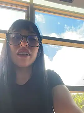 Snapshot of susi_chimm chatting on July 16, 2026, 2:36 pm susi chimm online show from July 16, 2026, 2:36 pm