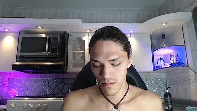 Snapshot of CrisOzzz chatting on April 11, 2026, 6:33 pm CrisOzzz online show from April 11, 2026, 6:33 pm