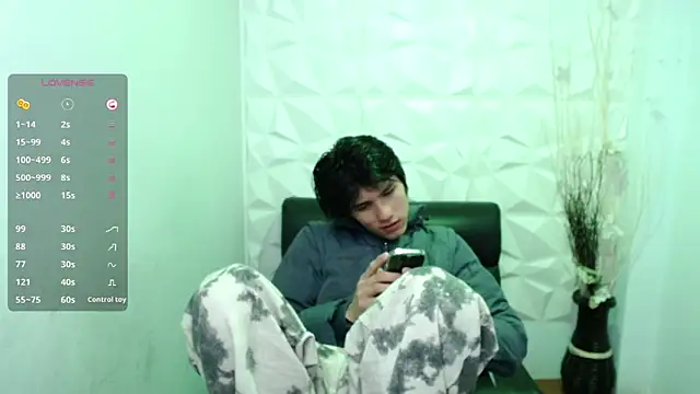 Stich 23 online show from April 15, 2026, 5:39 pm