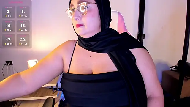 HijabiMilff online show from May 14, 2026, 2:36 pm