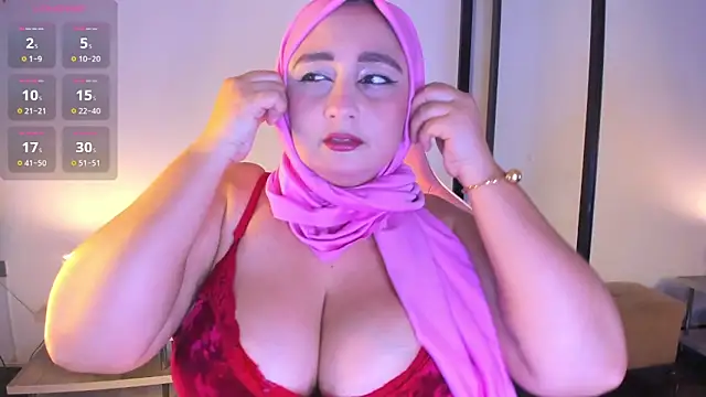 HijabiMilff online show from May 19, 2026, 2:13 pm
