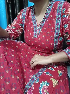 Queenlipx online show from March 17, 2026, 3:04 pm