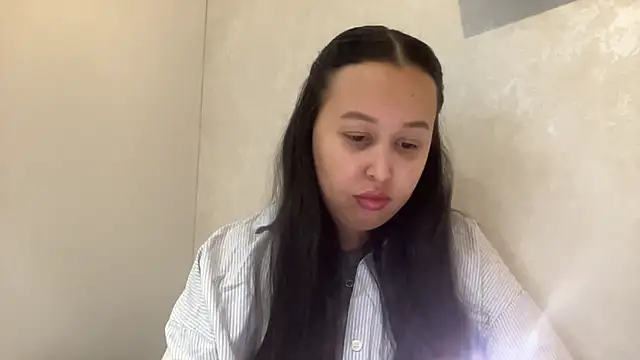 Dana 005 online show from March 5, 2026, 8:38 pm