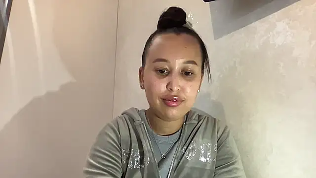 Dana 005 online show from May 30, 2026, 10:48 pm