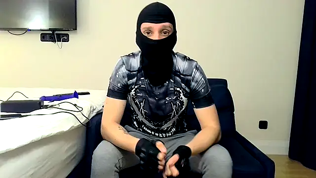 RyanRubber online show from April 5, 2026, 8:15 pm