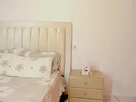 Snapshot of Scarlet_luna1 chatting on April 4, 2026, 11:11 pm Scarlet luna1 online show from April 4, 2026, 11:11 pm