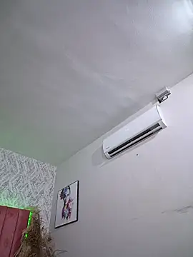 Snapshot of Allice_Evens chatting on April 12, 2026, 2:59 am Allice Evens online show from April 12, 2026, 2:59 am