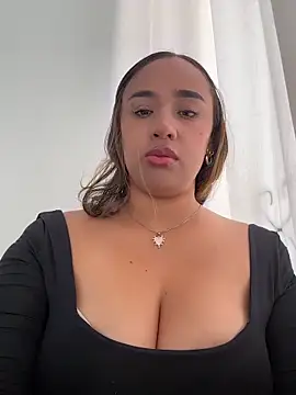 Eyssha online show from March 17, 2026, 3:04 pm