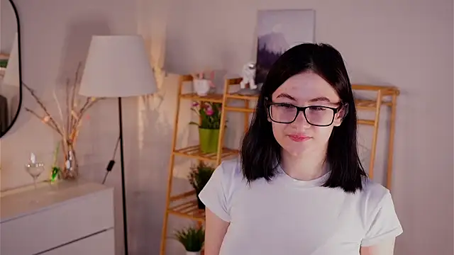 Snapshot of TwilaMode chatting on March 2, 2026, 3:51 am TwilaMode online show from March 2, 2026, 3:51 am