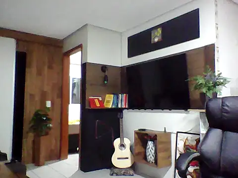 Snapshot of FabioZoe1 chatting on May 15, 2026, 10:52 pm FabioZoe1 online show from May 15, 2026, 10:52 pm