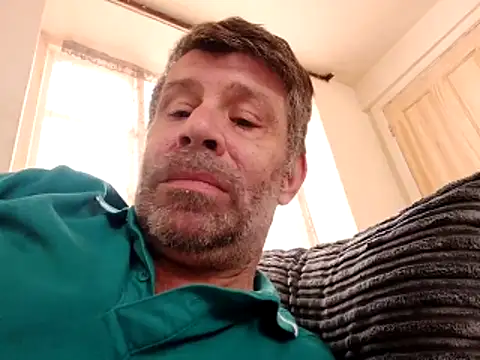 Snapshot of stud2512 chatting on April 23, 2026, 12:29 pm stud2512 online show from April 23, 2026, 12:29 pm