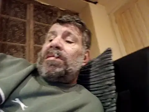 Snapshot of stud2512 chatting on April 16, 2026, 8:53 pm stud2512 online show from April 16, 2026, 8:53 pm