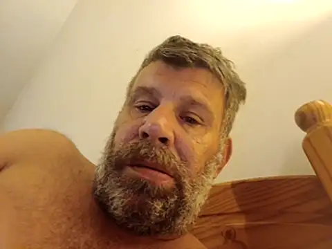 Snapshot of stud2512 chatting on May 27, 2026, 5:04 am stud2512 online show from May 27, 2026, 5:04 am