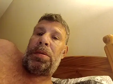 Snapshot of stud2512 chatting on May 14, 2026, 5:48 am stud2512 online show from May 14, 2026, 5:48 am