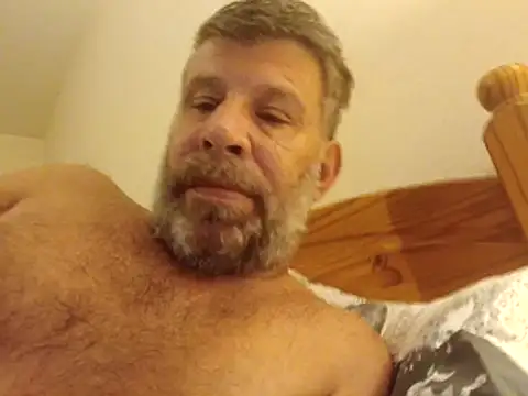 Snapshot of stud2512 chatting on May 20, 2026, 10:18 pm stud2512 online show from May 20, 2026, 10:18 pm