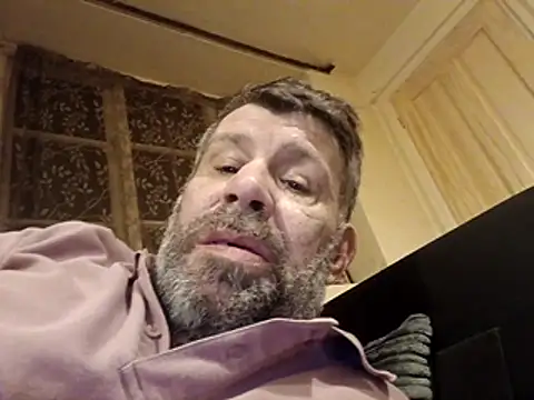 stud2512 online show from March 18, 2026, 9:37 pm