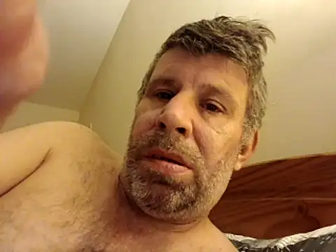 Snapshot of stud2512 chatting on April 22, 2026, 10:27 pm stud2512 online show from April 22, 2026, 10:27 pm