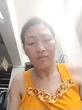 lris-Beauty77 online show from March 25, 2026, 4:17 pm