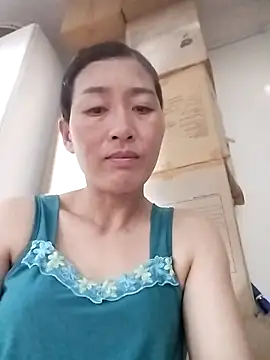 lris-Beauty77 online show from April 7, 2026, 3:03 pm