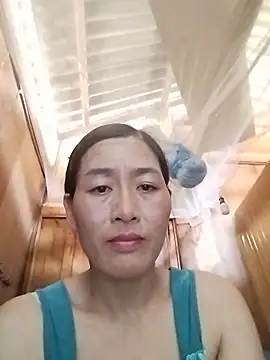 lris-Beauty77 online show from May 13, 2026, 4:41 am