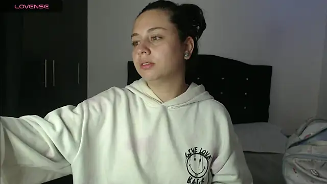 Ana  arms online show from April 9, 2026, 2:45 pm