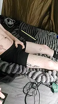 Snapshot of elong007 chatting on April 9, 2026, 11:27 am elong007 online show from April 9, 2026, 11:27 am