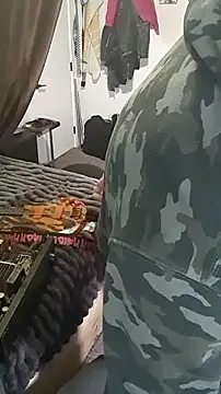 Snapshot of elong007 chatting on March 15, 2026, 1:07 pm elong007 online show from March 15, 2026, 1:07 pm