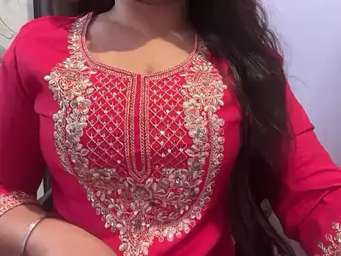 Avneet kaurr1 online show from May 27, 2026, 3:03 am