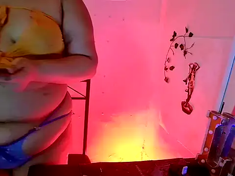 MistressMileenaMiami online show from February 25, 2026, 8:19 pm