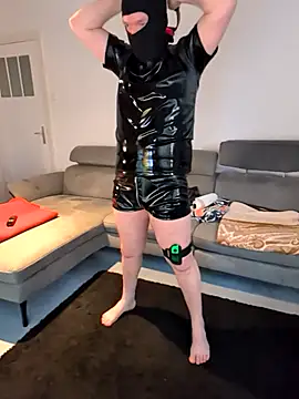 Latex GamerGuy online show from February 21, 2026, 12:29 pm