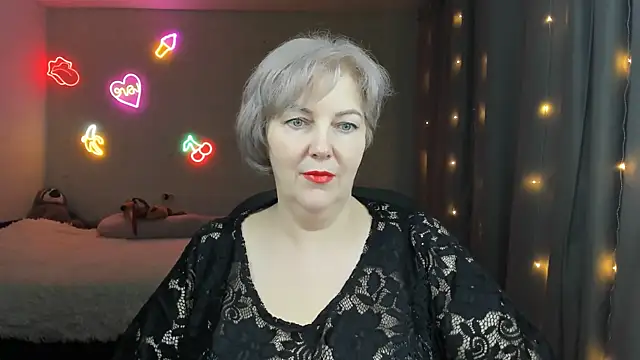 Mary-Leee online show from April 18, 2026, 3:31 am