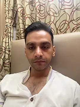 online4u08 online show from May 19, 2026, 9:00 pm