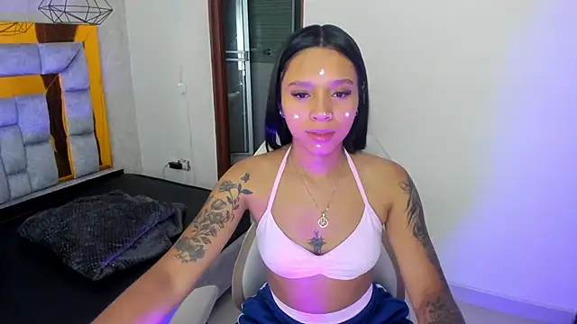 miiaboss  online show from April 11, 2026, 11:14 am