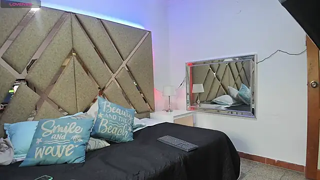 Tashi7 online show from March 24, 2026, 1:11 pm