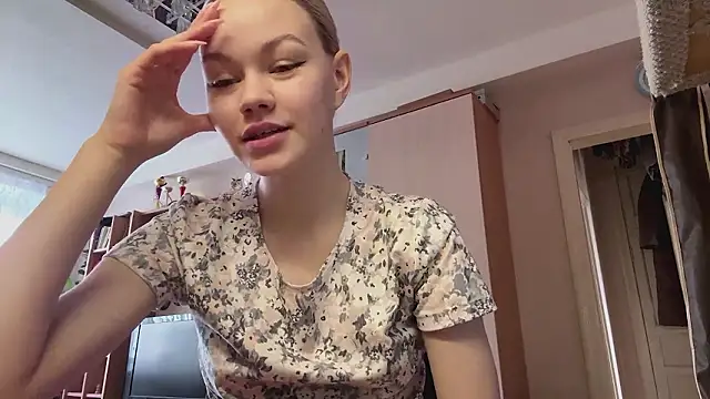 Snapshot of MiaCashe chatting on February 23, 2026, 8:15 am MiaCashe online show from February 23, 2026, 8:15 am