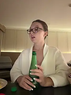 Bellesweett online show from February 28, 2026, 4:28 pm